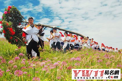 苗族的传统节日,苗族的风俗习惯